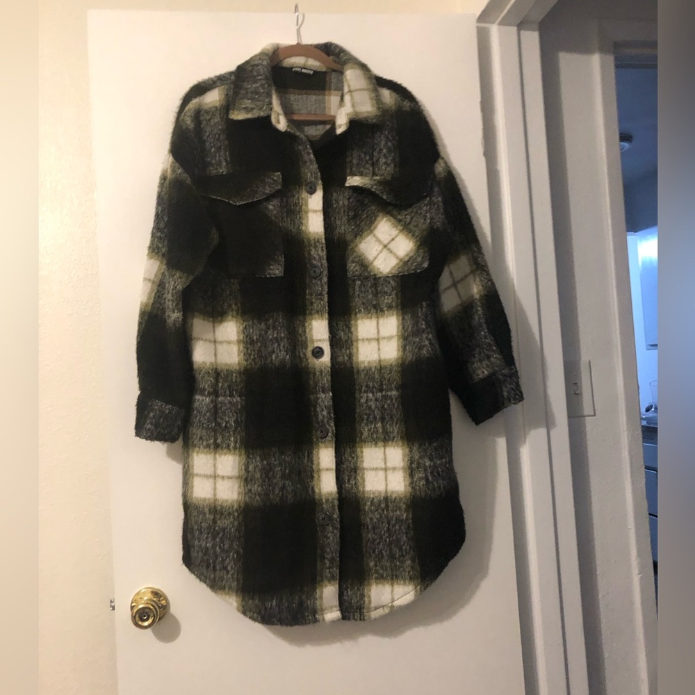 Steve Madden Ladies' Long plaid Shirt Jacket “shacket” - Picture 4 of 6
